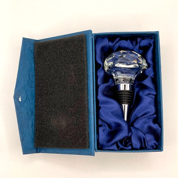 BNIB CRYSTAL GLASS WINE BOTTLE STOPPER - Picture 3 of 6
